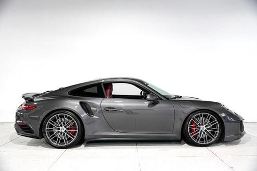 2017 Porsche 911 Turbo