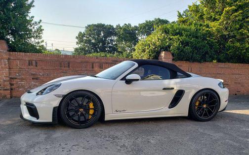 2020 Porsche 718 Spyder Roadster