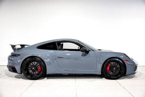 2023 Porsche 911 Carrera GTS