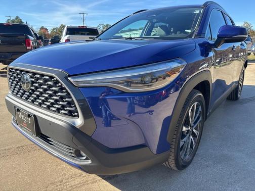 2024 Toyota Corolla Cross XLE