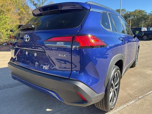 2024 Toyota Corolla Cross XLE