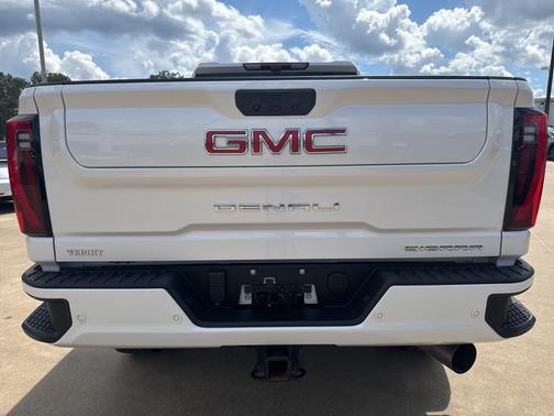 2024 GMC Sierra 2500 Denali