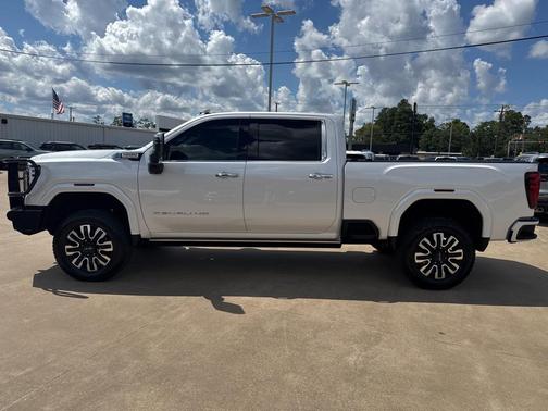 2024 GMC Sierra 2500 Denali