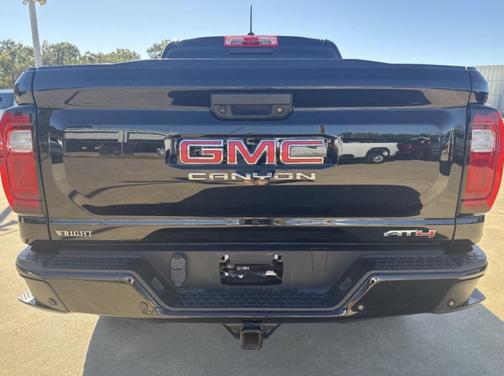 2023 GMC Canyon AT4