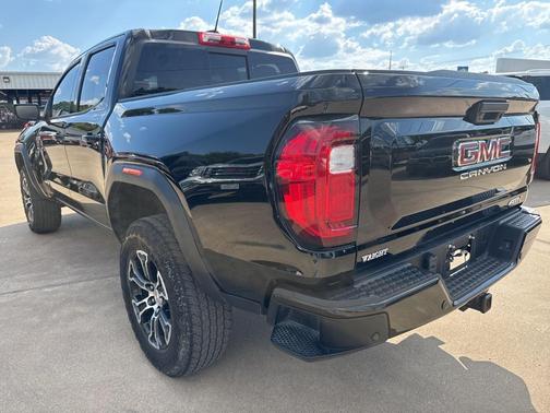 2023 GMC Canyon AT4