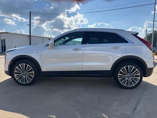 2025 Cadillac XT4 Premium Luxury