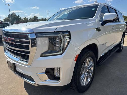 2022 GMC Yukon XL SLT