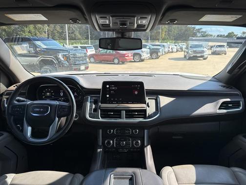 2022 GMC Yukon XL SLT