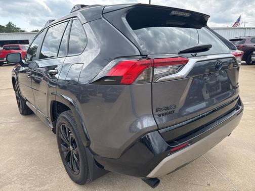 2024 Toyota RAV4 Hybrid SE