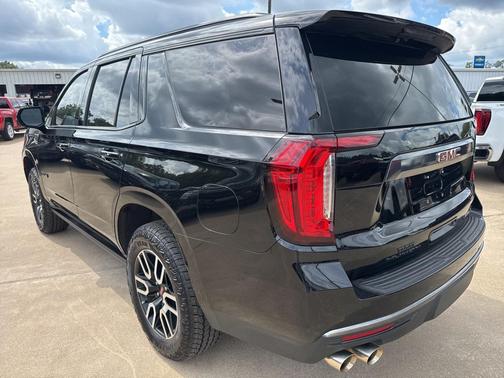2023 GMC Yukon 4WD AT4