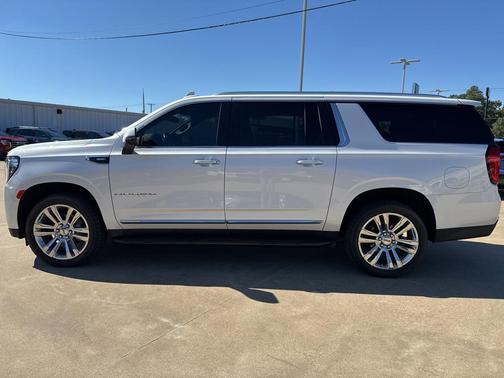 2022 GMC Yukon XL SLT