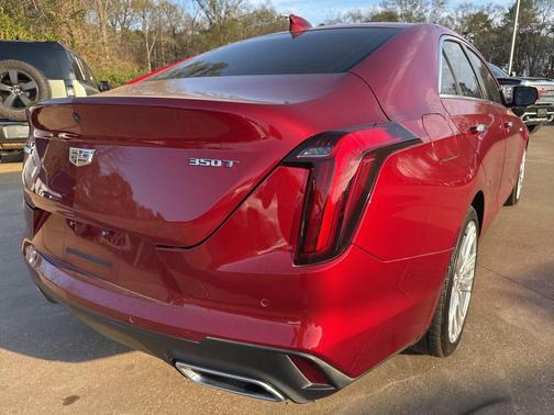 2023 Cadillac CT4 Premium Luxury