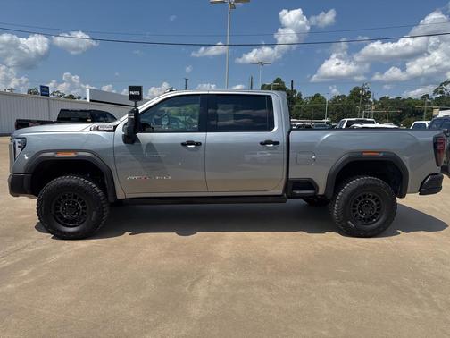 2025 GMC Sierra 2500 AT4