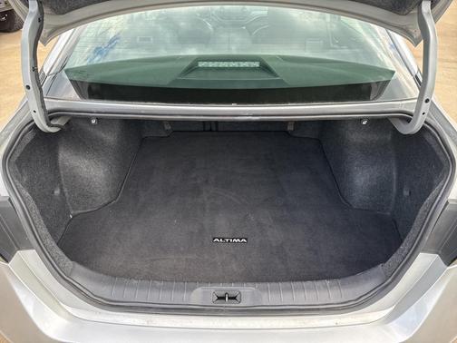 2023 Nissan Altima SR FWD