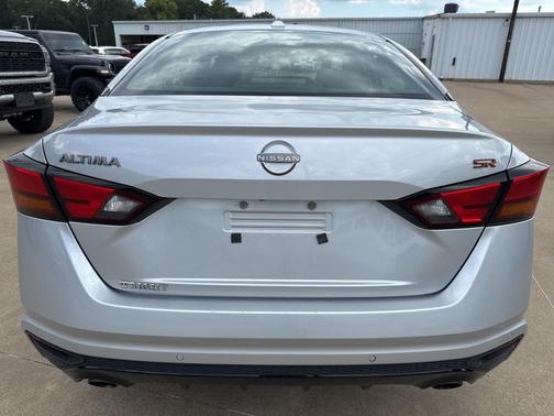 2023 Nissan Altima SR FWD