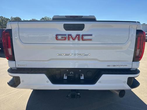 2023 GMC Sierra 2500 Denali
