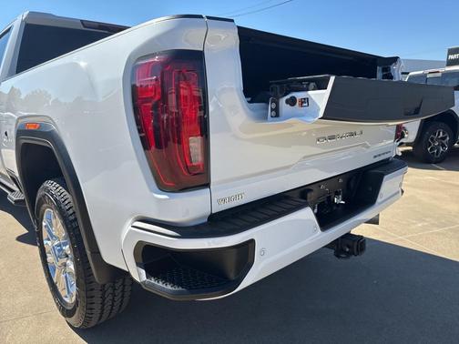 2023 GMC Sierra 2500 Denali
