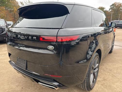 2023 Land Rover Range Rover Sport SE
