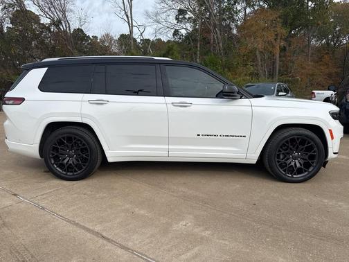 2023 Jeep Grand Cherokee L Summit Reserve