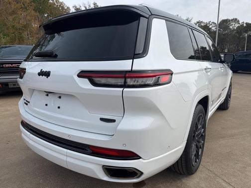 2023 Jeep Grand Cherokee L Summit Reserve