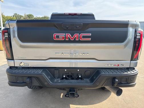 2025 GMC Sierra 2500 AT4