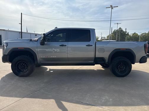 2025 GMC Sierra 2500 AT4