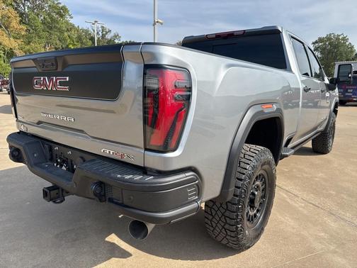 2025 GMC Sierra 2500 AT4