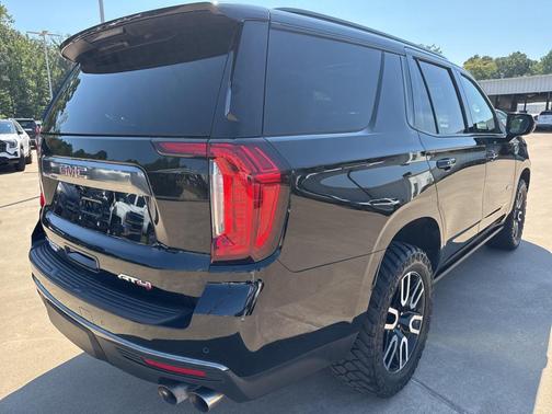 2022 GMC Yukon 4WD AT4