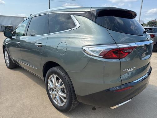 2023 Buick Enclave Essence FWD