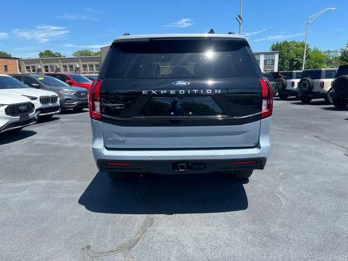 Gray Metallic 2025 Ford Expedition Active