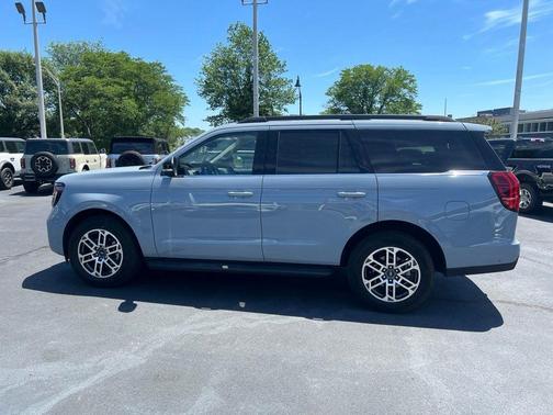 Gray Metallic 2025 Ford Expedition Active