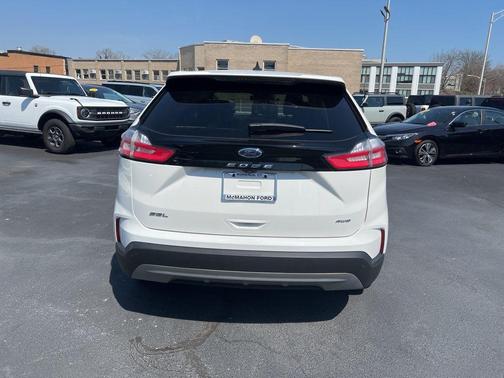 White Metallic 2022 Ford Edge SEL