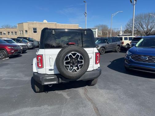2025 Ford Bronco Outer Banks