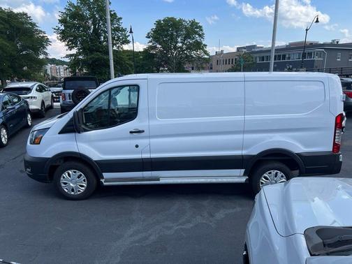 Oxford White 2025 Ford Transit-250 Base