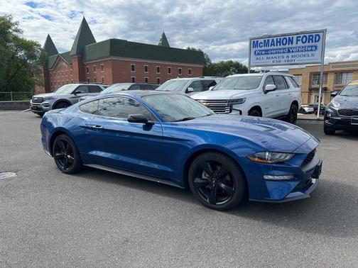 2022 Ford Mustang EcoBoost