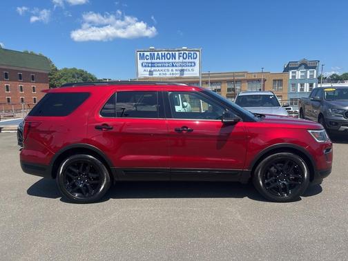 2018 Ford Explorer sport