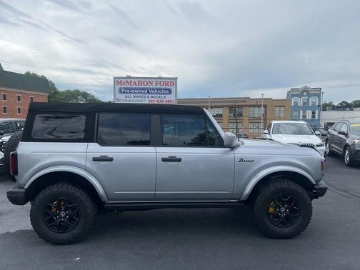 Silver Metallic 2024 Ford Bronco Badlands