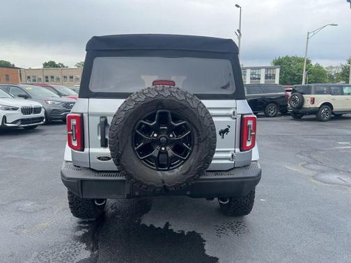 Silver Metallic 2024 Ford Bronco Badlands