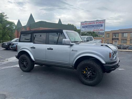 Silver Metallic 2024 Ford Bronco Badlands