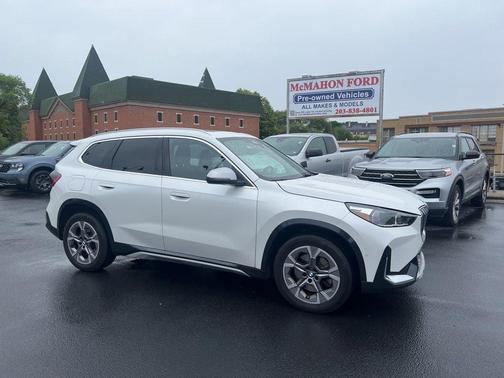 White Metallic 2024 BMW X1 xDrive28i