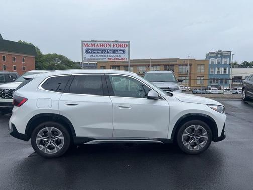 White Metallic 2024 BMW X1 xDrive28i