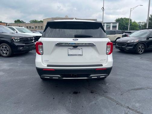 White Metallic 2024 Ford Explorer XLT