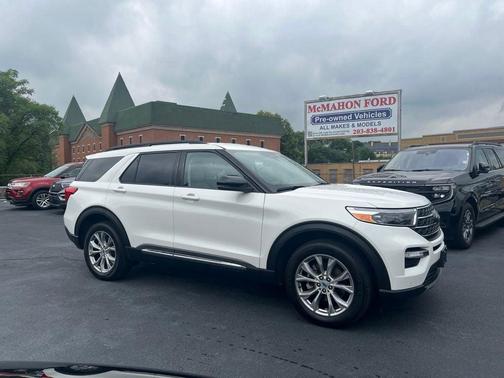 White Metallic 2024 Ford Explorer XLT
