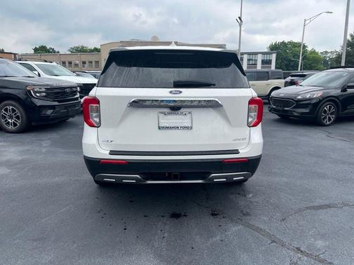 White Metallic 2024 Ford Explorer XLT