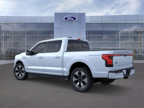 2022 Ford F-150 Lightning 