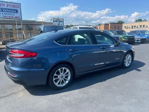Blue Metallic 2019 Ford Fusion Hybrid SE