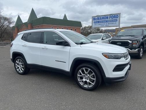 2022 Jeep Compass Latitude Lux