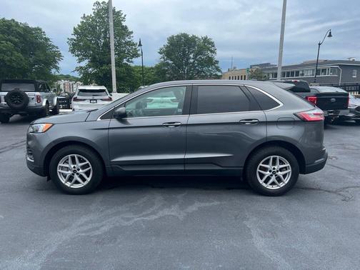 Gray Metallic 2024 Ford Edge SEL
