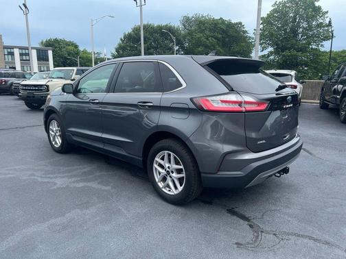 Gray Metallic 2024 Ford Edge SEL