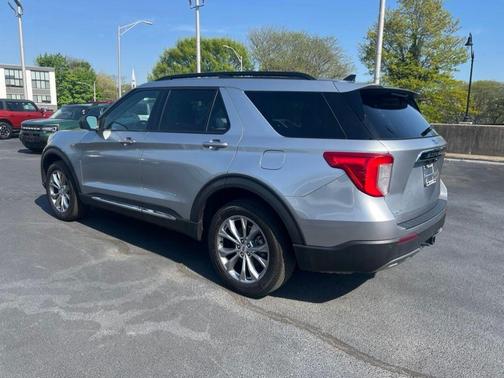 Silver Metallic 2023 Ford Explorer XLT